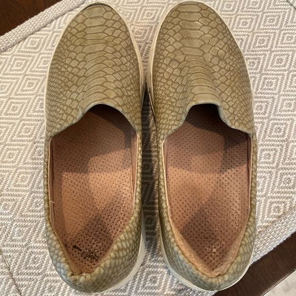 J/SLIDES Ariana Snakeskin slides - Picture 4 of 6